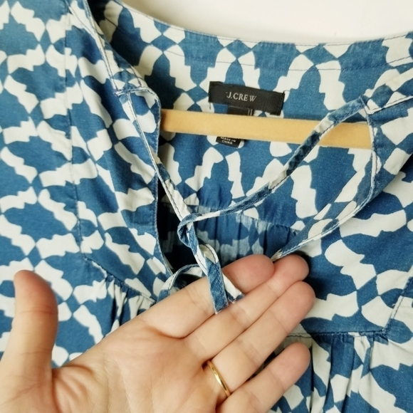J. Crew Peasant Top Tie Neck Blue White Geometric Design‎ Cotton Size 10 EUC - Picture 5 of 12